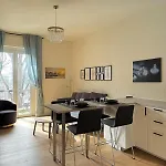 - - Life - Apartmán *